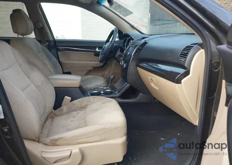 2011 Kia Sorento Lx from USA, damaged, VIN 5XYKT3A1XBG166211